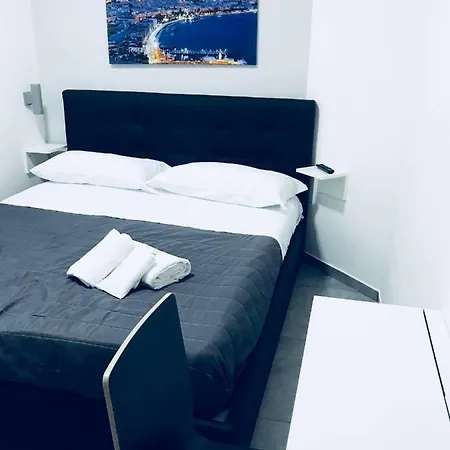 Central Nocleg ze śniadaniem